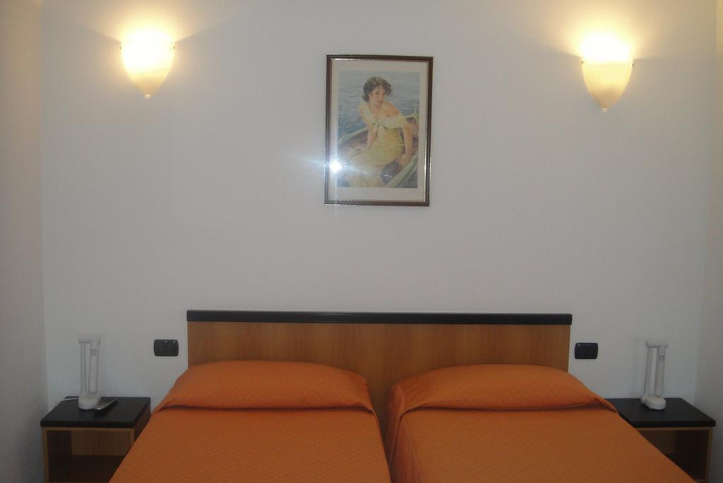 Hotel Scala Nord Milaan Kamer foto
