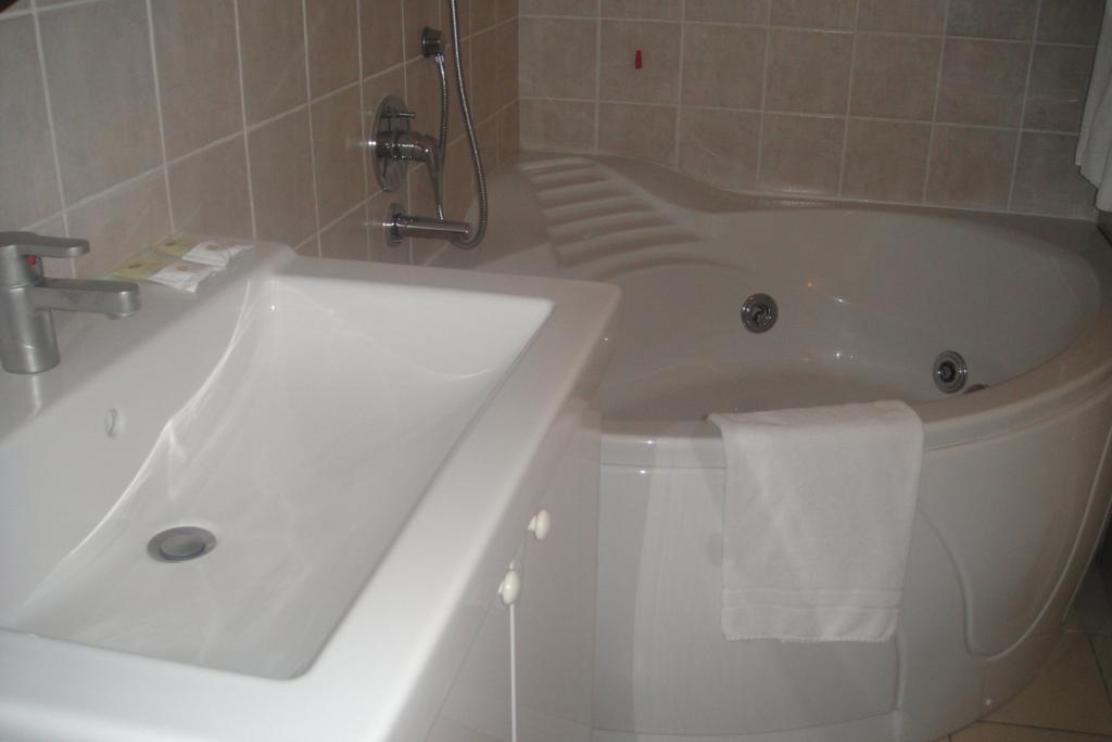 Hotel Scala Nord Milaan Kamer foto