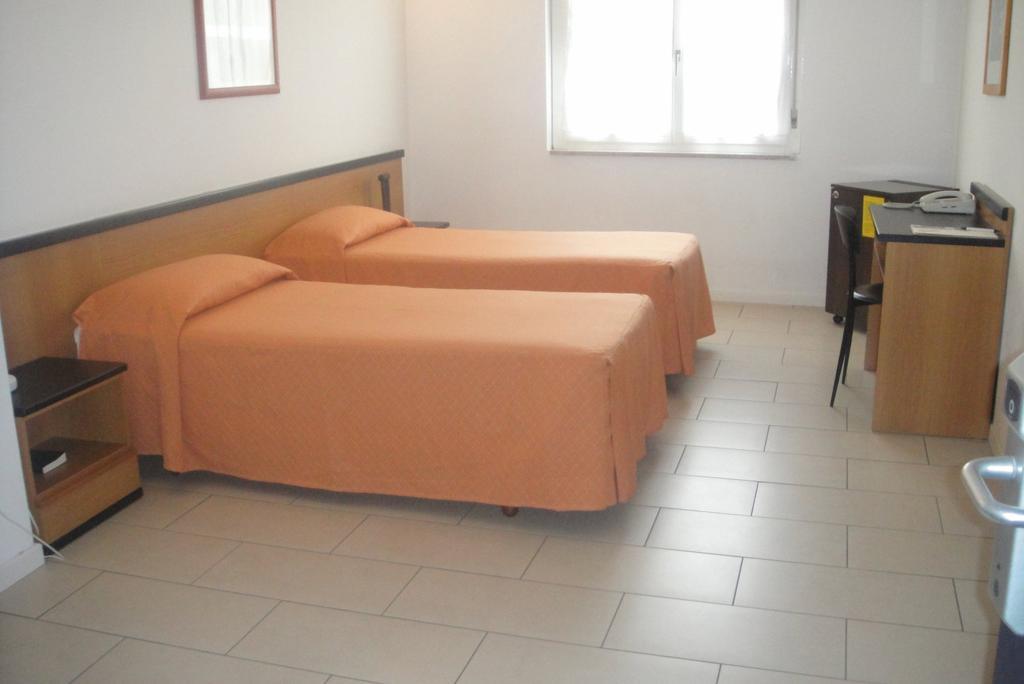 Hotel Scala Nord Milaan Kamer foto